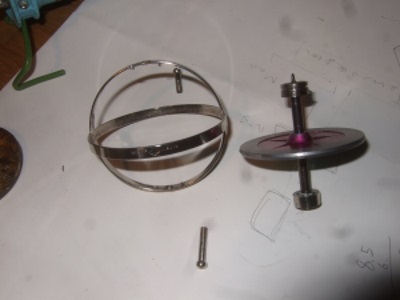 地球コマ分解―部品