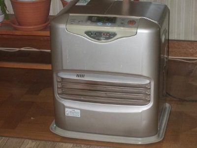 三菱電機製ファンヒータ